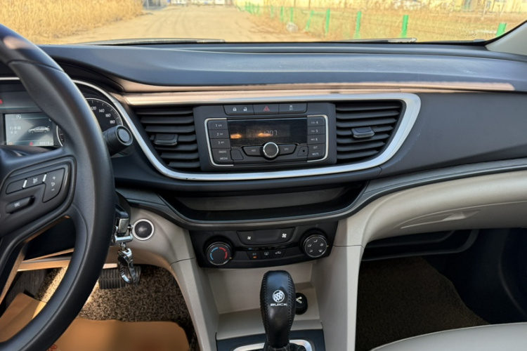 别克 英朗 2016款 15N 自动精英型中控内饰7003