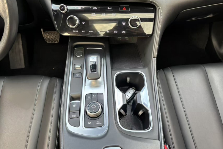 英菲尼迪QX60 2022款 2.0T 舒享版中控内饰7008