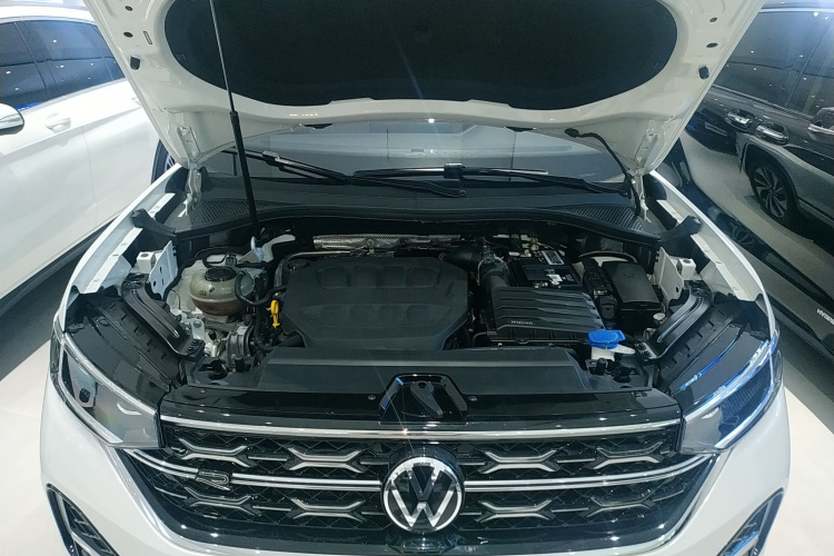 大众 探岳X 2023款 330TSI 两驱尊贵高能版机舱底盘24