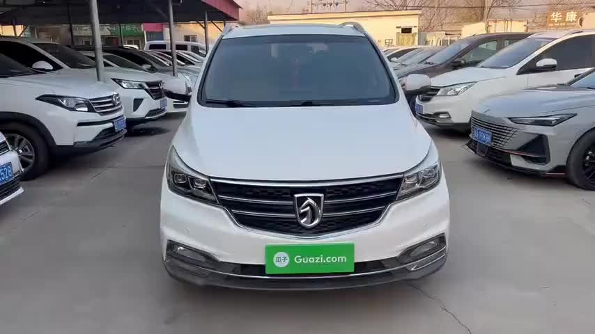 宝骏730 2017款 1.8L iAMT豪华型 7座实拍1