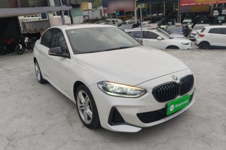 宝马1系 2021款 改款 120i M运动曜夜版车身外观6002