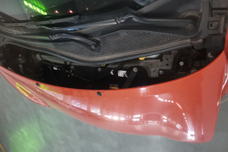 smart forfour 2018款 0.9T 66千瓦先锋版机舱底盘24