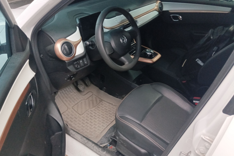 东风纳米EX1 2023款 PRO 轻风版闪电型中控内饰7003