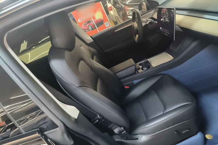 特斯拉 Model Y 2022款 后轮驱动版局部细节41
