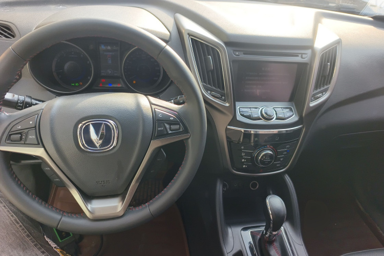 长安CS75 2016款 1.8T 自动精英型 国V中控内饰7002