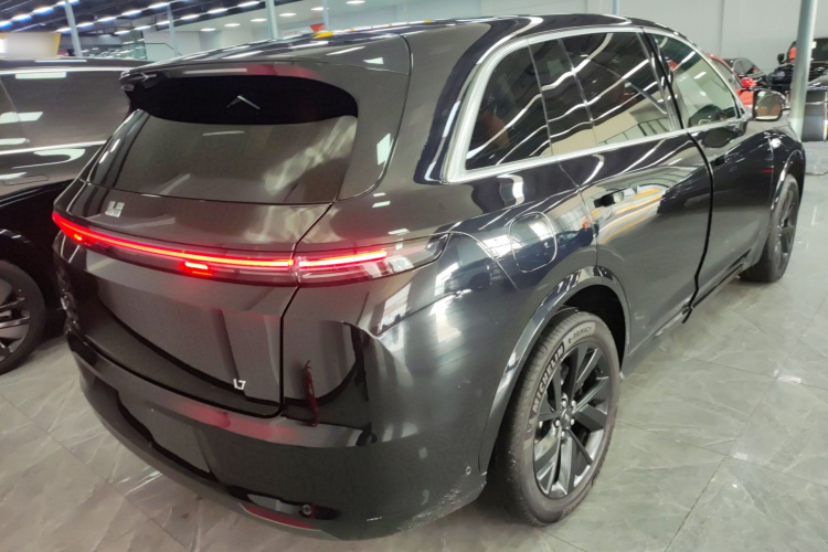 理想汽车 理想L7 2023款 Air车身外观7