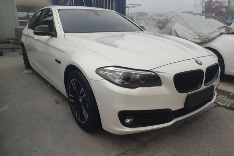 宝马5系 2014款 520Li 典雅型车身外观3