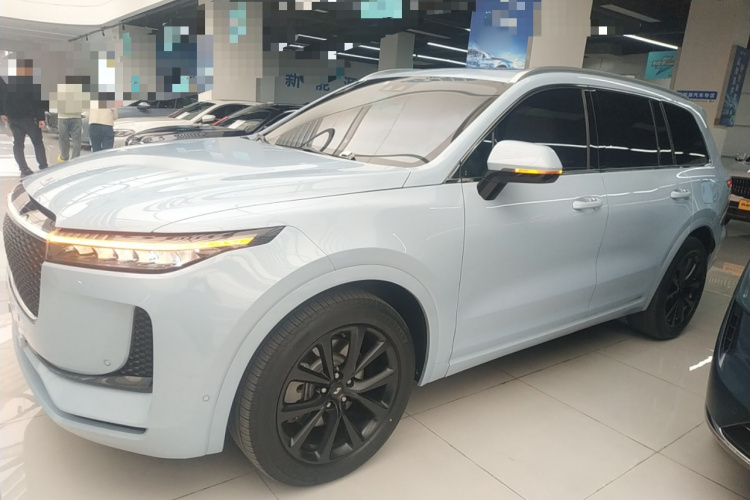 理想汽车 理想ONE 2020款 增程6座版车身外观4