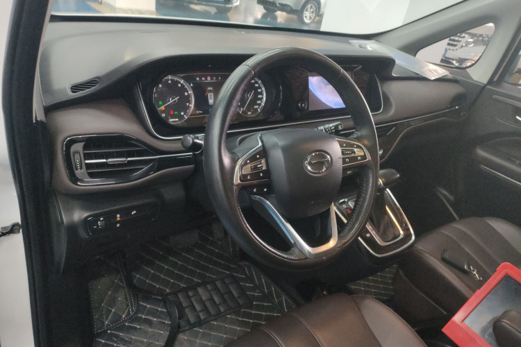 广汽传祺 传祺M6 2019款 270T DCT尊享版（七座）国VI中控内饰7002