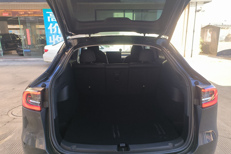 特斯拉 Model Y 2022款 改款 后轮驱动版机舱底盘23