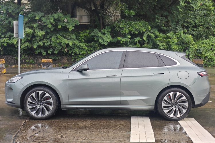 鸿蒙智行 问界M5 2022款 增程后驱标准版车身外观6008