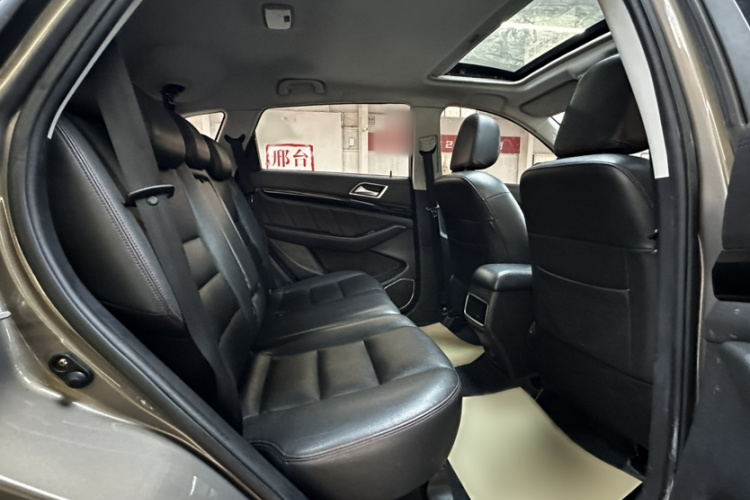 猎豹汽车 猎豹CS10 2017款 2.0T 自动都市型中控内饰7006