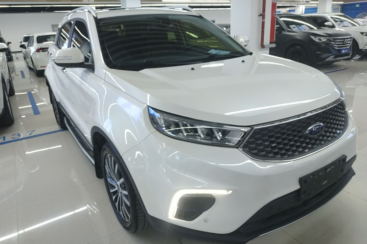 福特 领界 2019款 EcoBoost 145 CVT尊领型 国V车身外观3