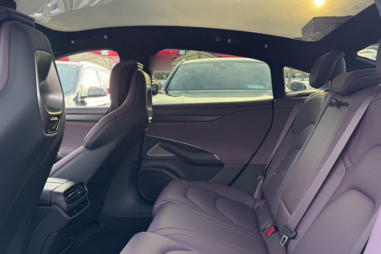 小米汽车 小米SU7 2024款 四驱超长续航高阶智驾Max版中控内饰7009