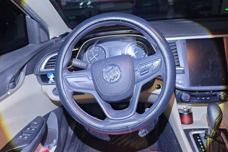 别克 英朗 2017款 15N 自动进取型中控内饰13