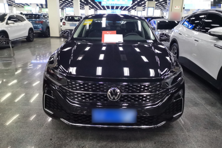 大众 帕萨特 2024款 330TSI 星空精英版车身外观2