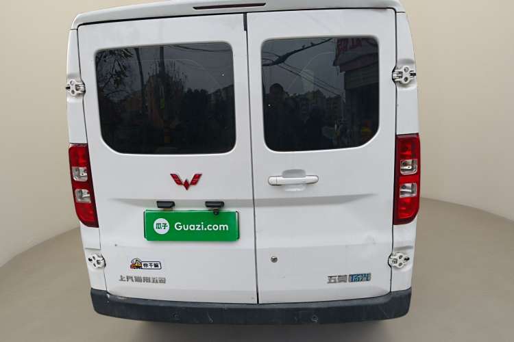 五菱汽车 五菱扬光 2024款 300KM 舒适型客车版 75kW车身外观6