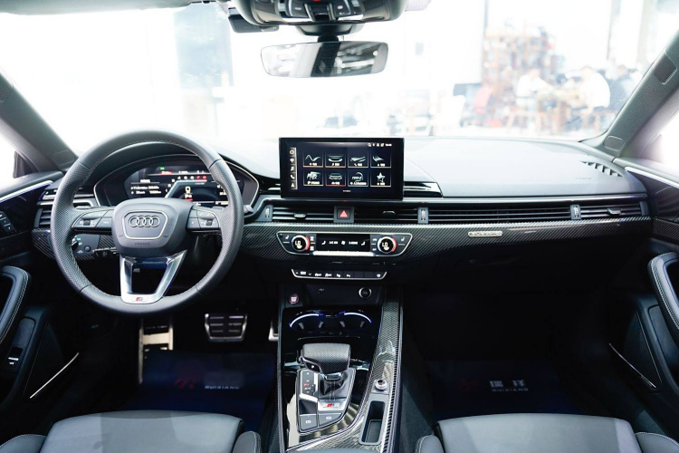奥迪S5 2023款 S5 3.0T Coupe中控内饰7003