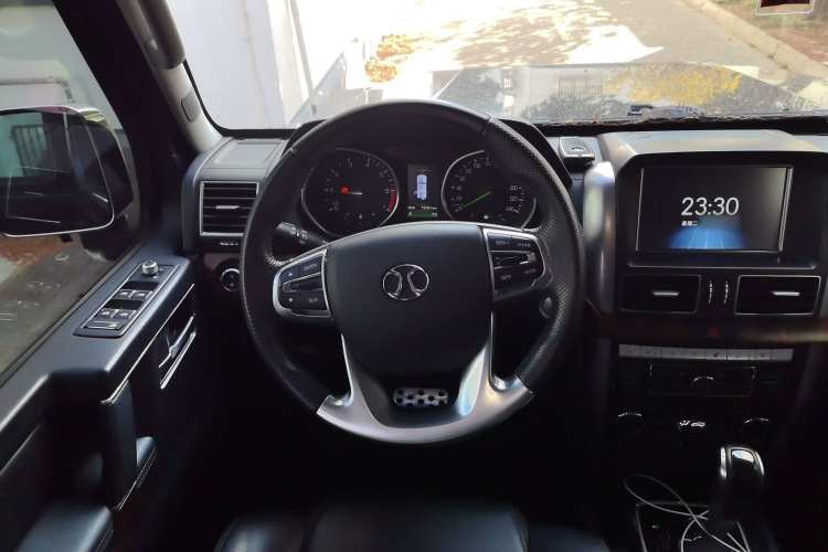 北京越野 北京BJ80 2016款 2.3T 自动尊贵版中控内饰13
