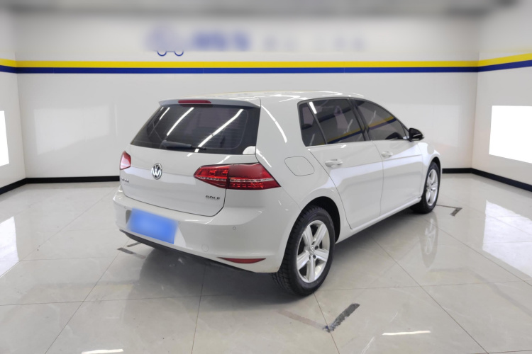 大众 高尔夫 2016款 1.6L 自动舒适型车身外观7