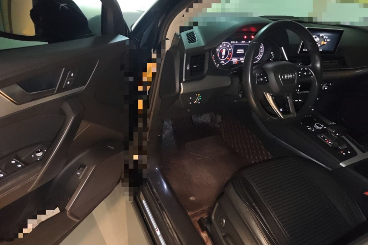 奥迪Q5L 2020款 改款 40 TFSI 荣享时尚型中控内饰7003