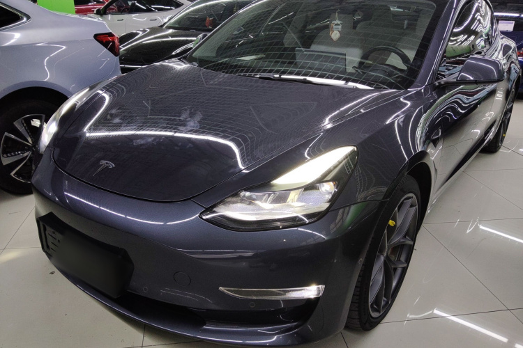 特斯拉 Model 3 2022款 Performance高性能全轮驱动版车身外观1