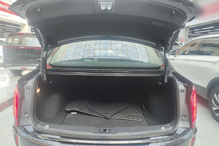 红旗E-QM5 2023款 改款 基础出行版机舱底盘23