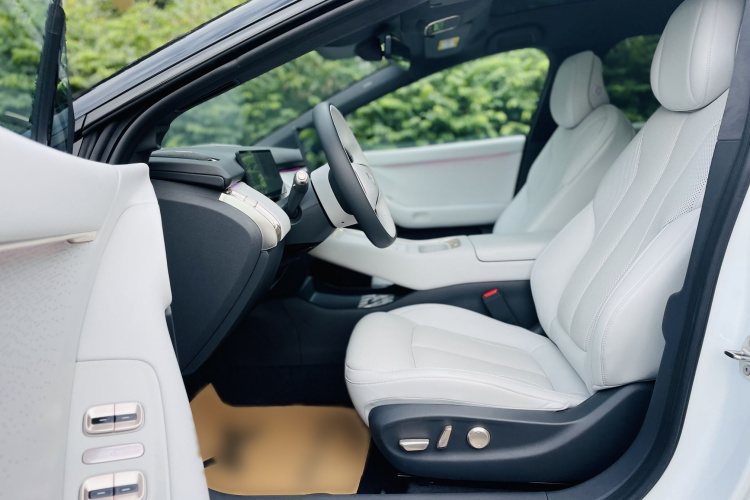 小鹏P7+ 2024款 长续航 Max中控内饰7001