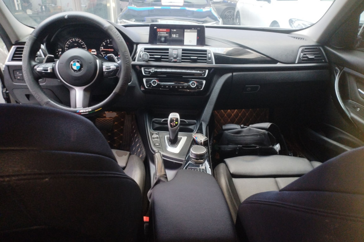 宝马3系 2018款 320Li 领先型M运动套装中控内饰12