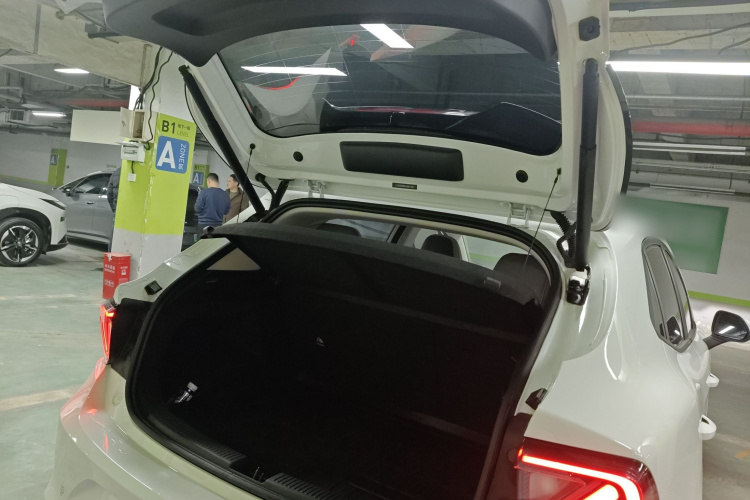 名爵 MG4 EV 2026款 437 从容版机舱底盘23