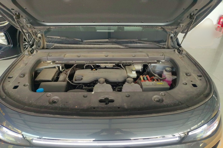 零跑汽车 零跑C10 2024款 210激光雷达版机舱底盘24