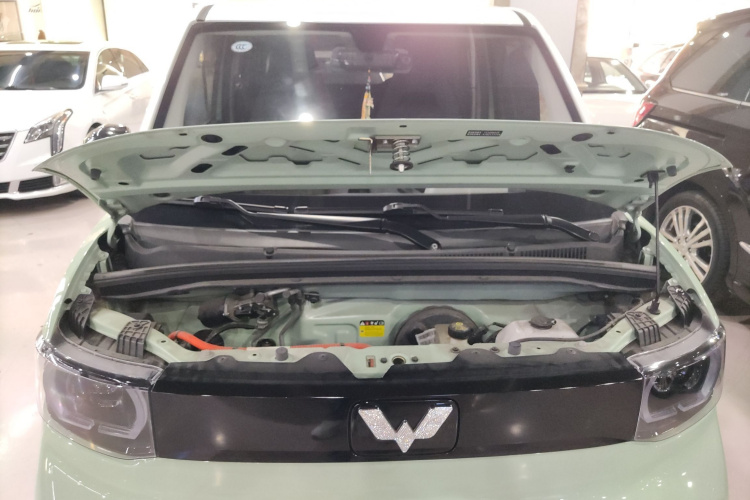 五菱汽车 宏光MINIEV 2021款 马卡龙夹心款 170km 磷酸铁锂机舱底盘24