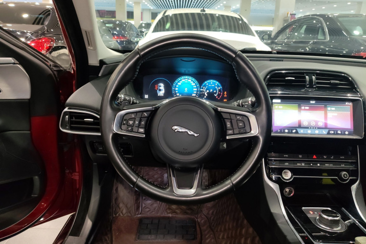 捷豹XEL 2019款 2.0T 200PS 尊享版中控内饰13