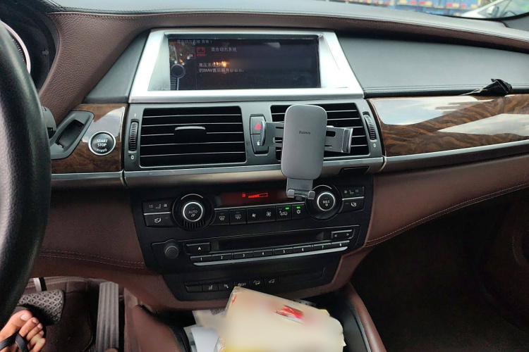 宝马X6 2010款 4.4T 混合动力版局部细节16