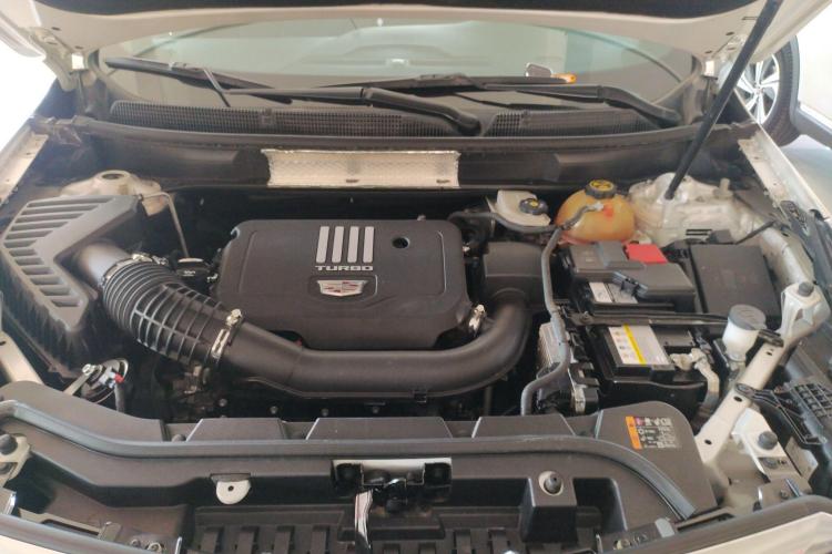 凯迪拉克XT5 2021款 28T 豪华型机舱底盘24