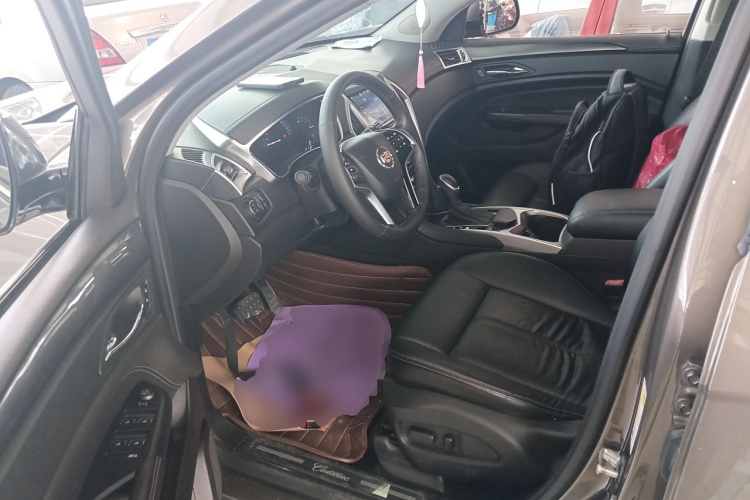 凯迪拉克SRX 2015款 3.0L 舒适型中控内饰20