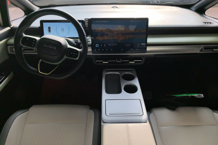 埃安 AION Y 2023款 Plus 510 智领版中控内饰7002