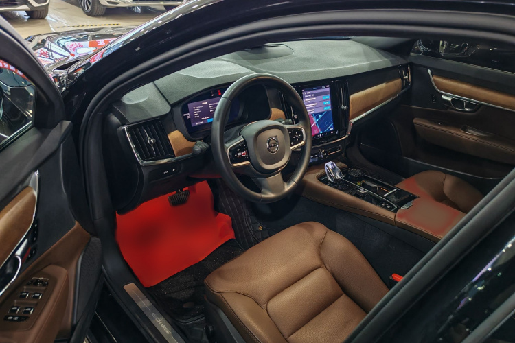 沃尔沃S90新能源 2023款 T8插电式混合动力 四驱长续航智逸豪华版车身外观6006