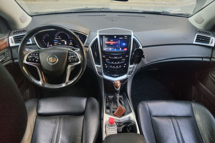 凯迪拉克SRX 2013款 3.0L 旗舰型中控内饰7002