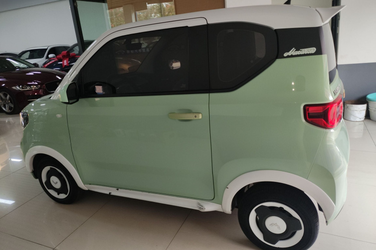 五菱汽车 宏光MINIEV 2022款 马卡龙臻享款 磷酸铁锂车身外观4