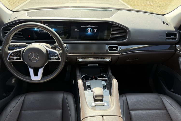 奔驰GLE 2020款 GLE 350 4MATIC 时尚型中控内饰12