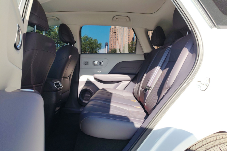 零跑汽车 零跑B10 2025款 510激光雷达版中控内饰21