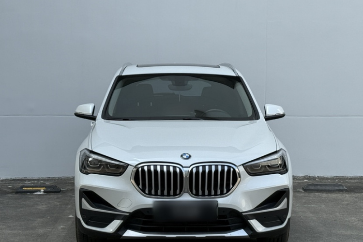 宝马X1新能源 2020款 xDrive30Le 尊享型车身外观6005