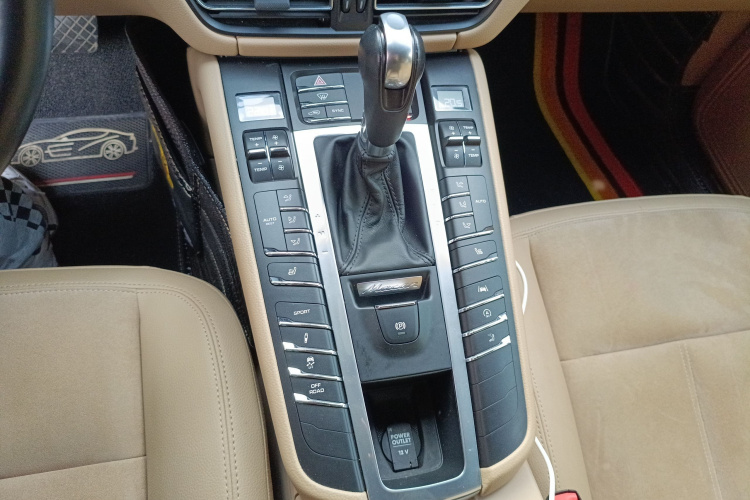 保时捷 2018款 Macan 2.0T局部细节18