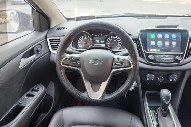 雪佛兰 科鲁泽 2020款 轻混 Redline 320T 双离合欢快版中控内饰13