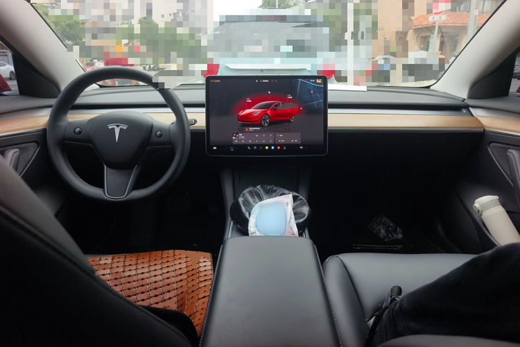 特斯拉 Model 3 2022款 后轮驱动版中控内饰12