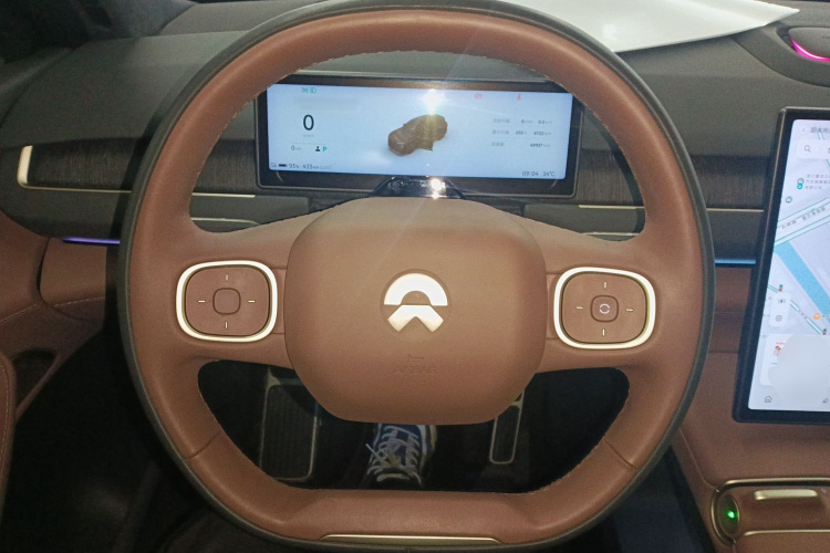 蔚来ES8 2023款 75kWh 行政版中控内饰13