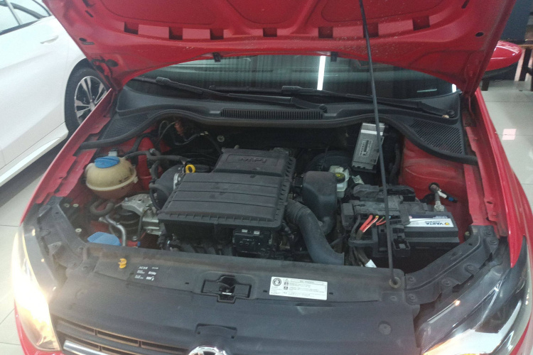 大众 Polo 2016款 1.4L 自动风尚型机舱底盘24