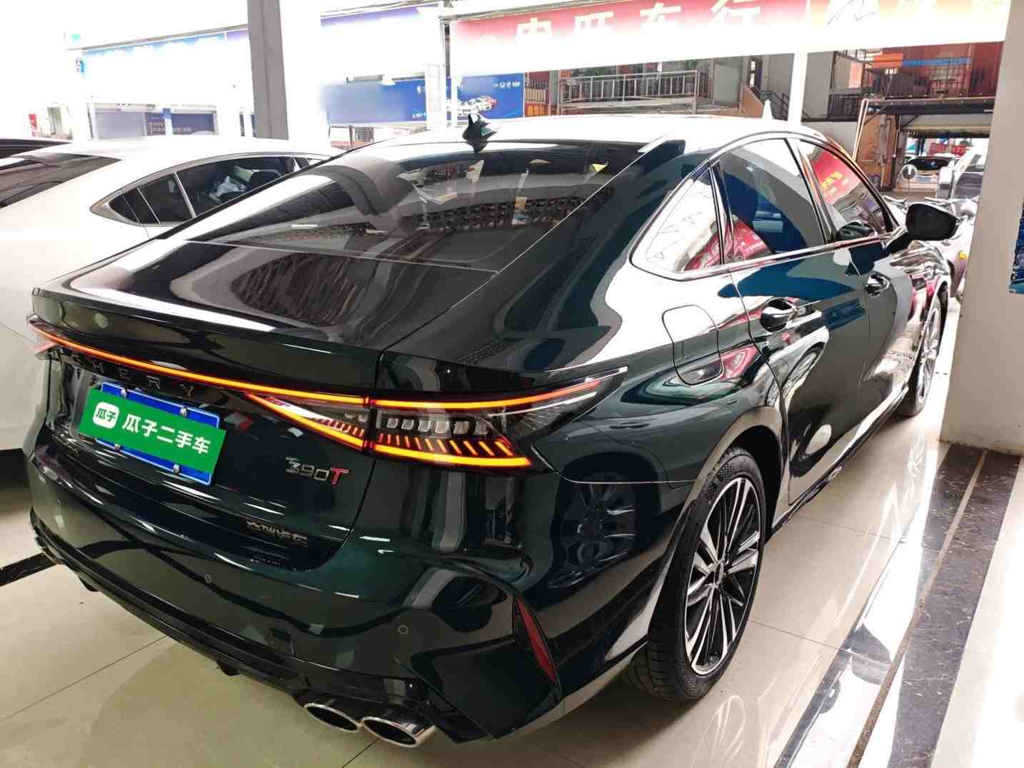 车辆右后45度外观展示