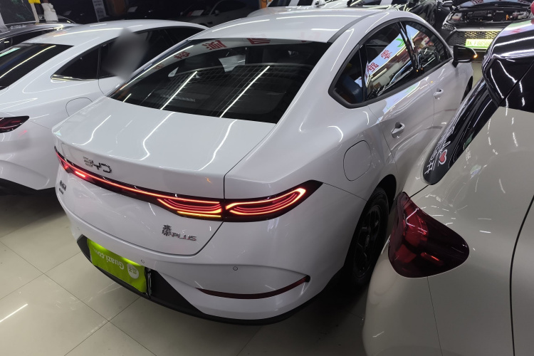 比亚迪 秦PLUS 2025款 DM-i 智驾版 55KM领先型车身外观7